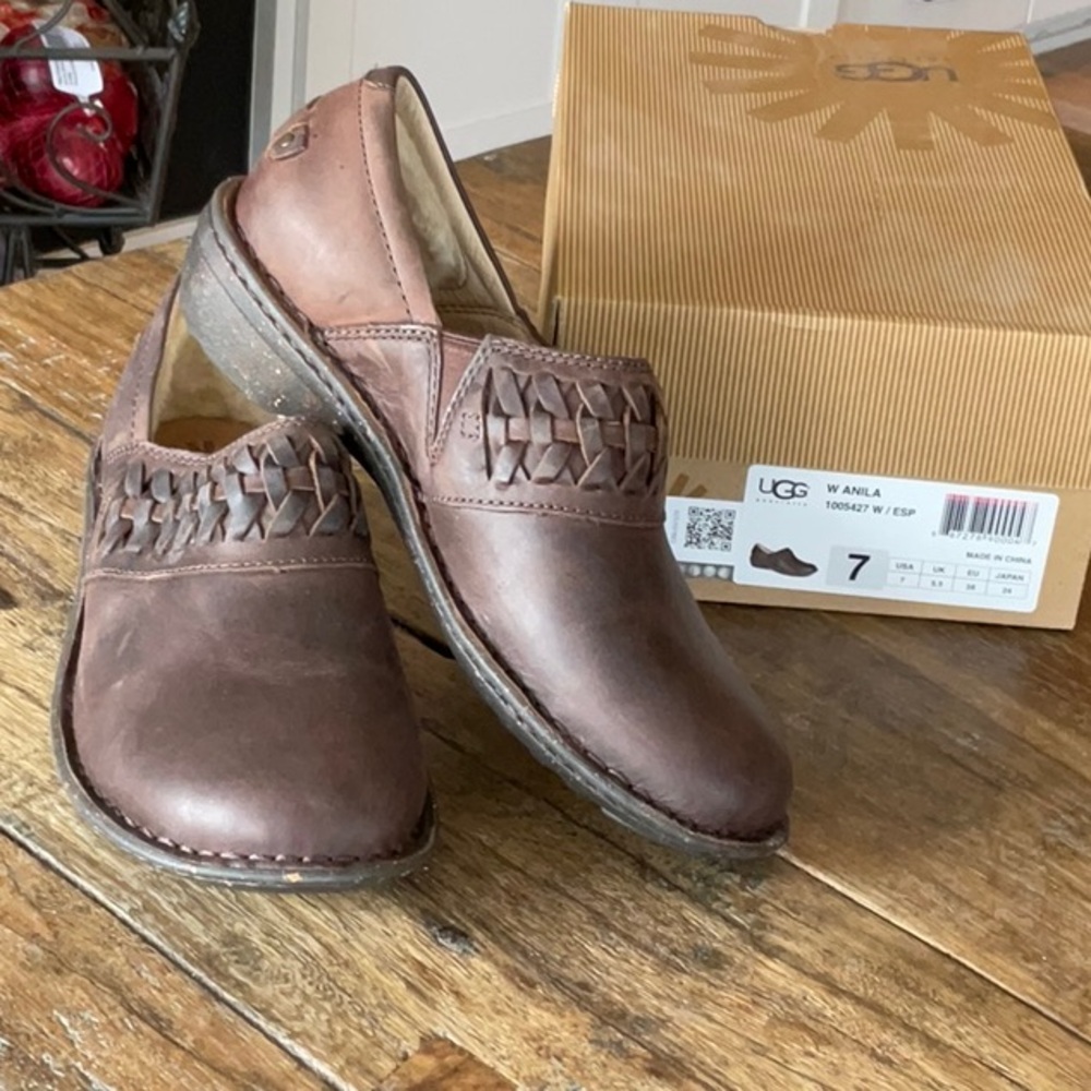UGG Anila Brown Leather Slip on Loafer Clogs NEW